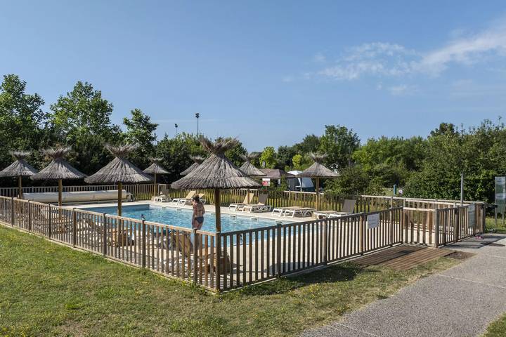 2-Zimmer-Öko-Mobilheim für 2 Personen in Saint-Yrieix-sur-Charente, Charente