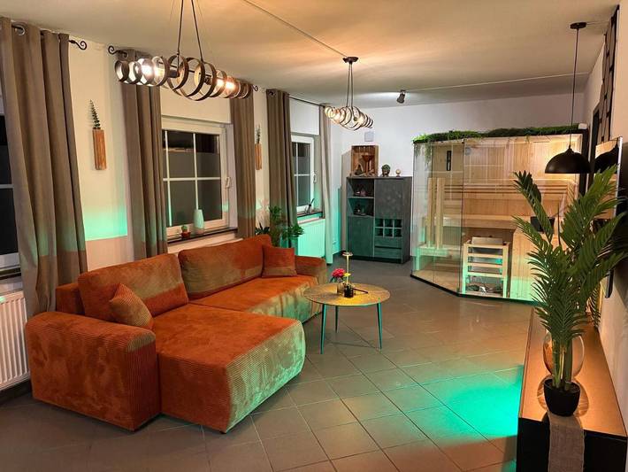 Ferienwohnung für 4 Personen, mit Whirlpool und Terrasse sowie Pool und Sauna
