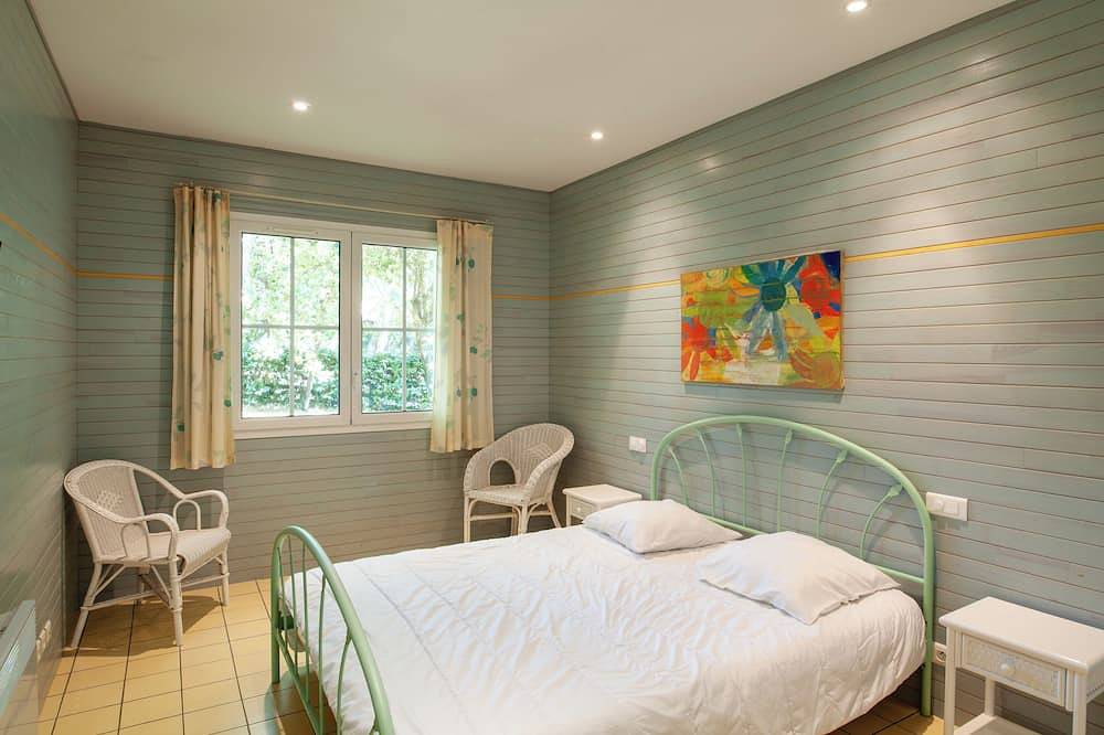 *Villa Pinsolle* 12 persons, overlooking the Golf, near the Ocean in Soustons, Côte d’Argent