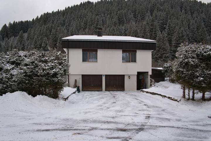 Gîte pour 5 personnes, avec balcon et vue dans Schwarzsee