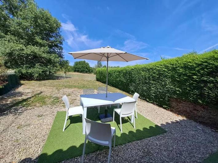 Location de vacances pour 5 personnes, avec terrasse et jardin à Saint-Gourson - 3