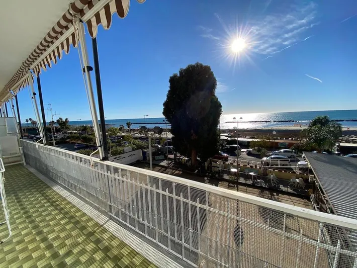 Apartamento de vacaciones para 4 personas, con balcón y vistas - 1