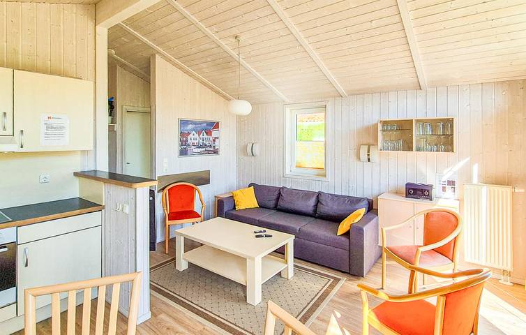 Ferienhaus für 6 Personen, mit Terrasse und Sauna, kinderfreundlich in Travemünde - 3