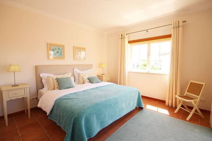 Luxusvilla mit 4 Schlafzimmern und privatem Pool im 5 * Golf- und Strandresort in Amoreira, Leiria District