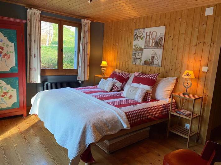 Location de vacances pour 2 personnes, avec terrasse ainsi que vue et jardin, animaux acceptés à Albinen - 3