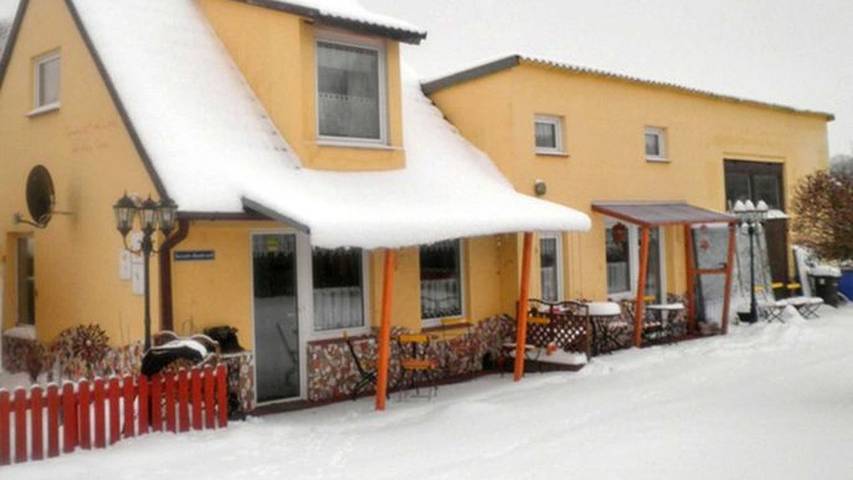 Ferienwohnung für 4 Personen, mit Terrasse und Garten in Semlow