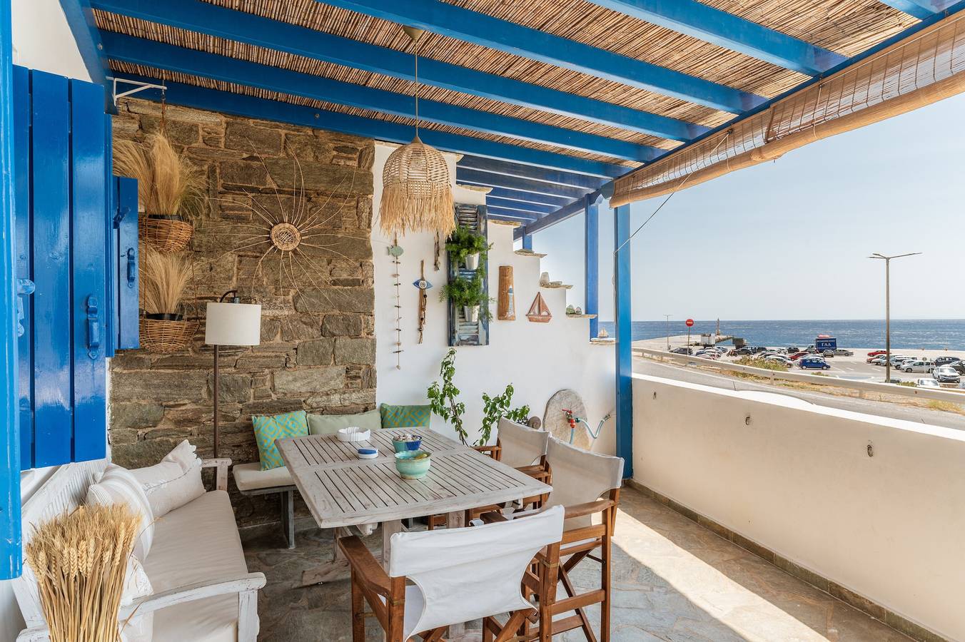 Ferienhaus 'Waterfront Masterpiece' mit Meerblick, Wlan und Klimaanlage in Tínos