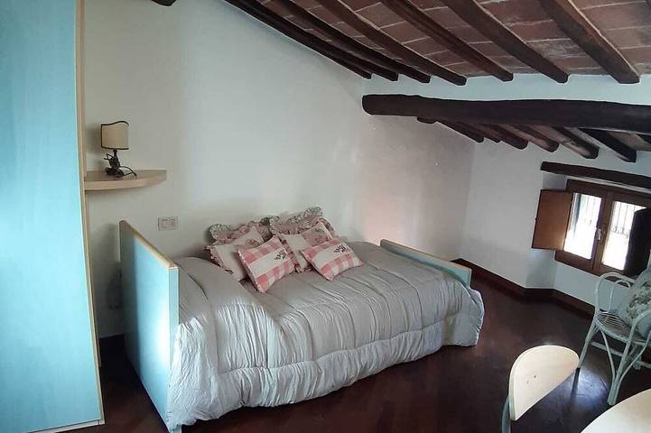 Ganze Wohnung, Cortonas Rooftop Nest in Cortona, Arezzo Provinz