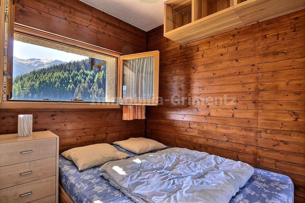 Geheel appartement, Middle class flat for 3 to 4 people, small living room, kitchen area with dishwasher, small double b in Grimentz, Anniviers