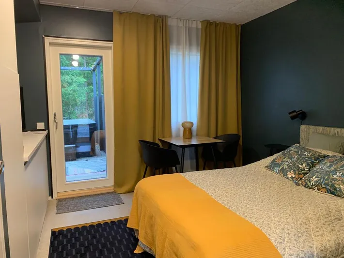 Ferienwohnung für 2 Personen, mit Terrasse und Garten sowie Sauna und Whirlpool - 1