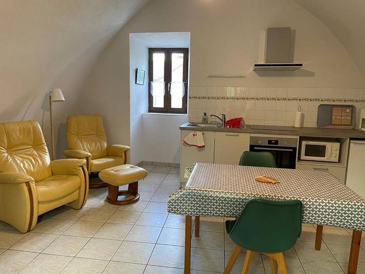 Location de vacances pour 2 personnes, avec vue et jardin dans Sévérac-d'Aveyron - 2