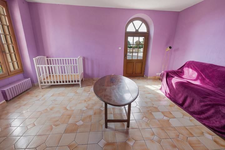 Gîte La Tour D – Château Grange Arthuis mit Gemeinschaftsgarten, WLAN & Klimaanlage in Lavau, Loire-Tal