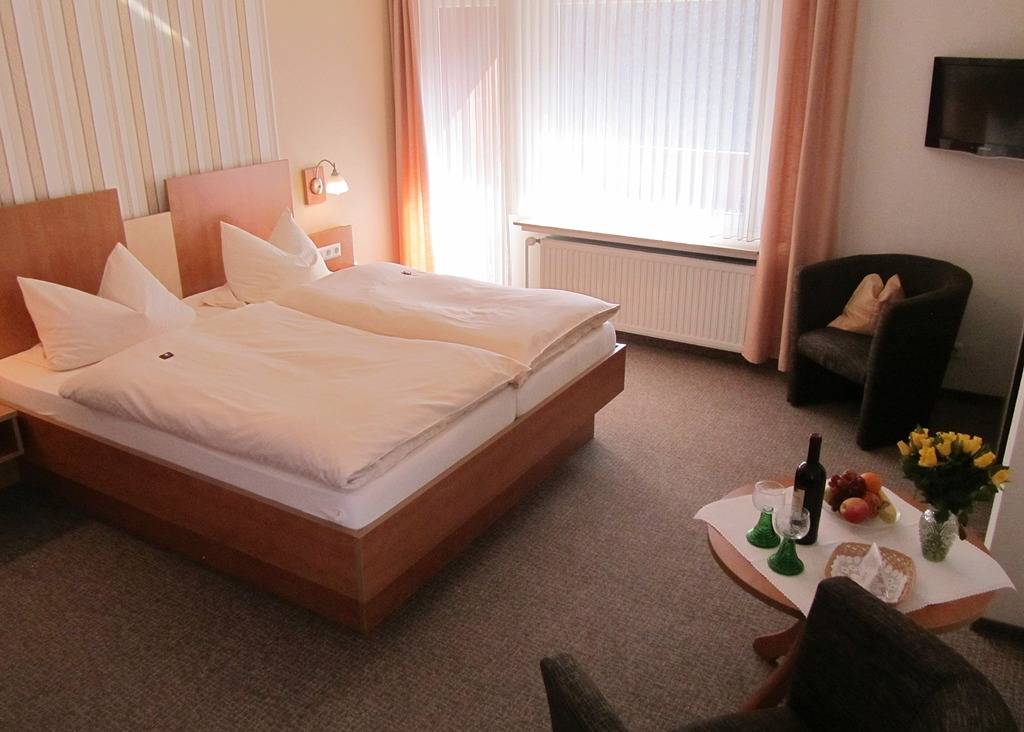Haus Waldfrieden - Pension Haus Waldfrieden Meinecardplus Doppelzimmer in Willingen, die Mittelgebirge