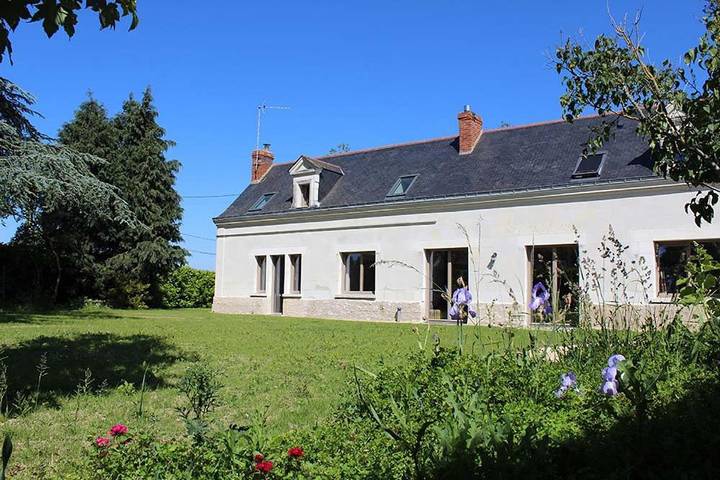 Gîte pour 2 personnes, avec terrasse ainsi que sauna et jardin, adapté aux familles à Les Rosiers-sur-Loire - 3