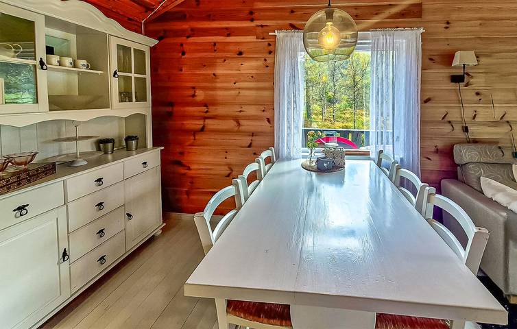 Ferienhaus für 6 Personen mit Garten in Marnardal