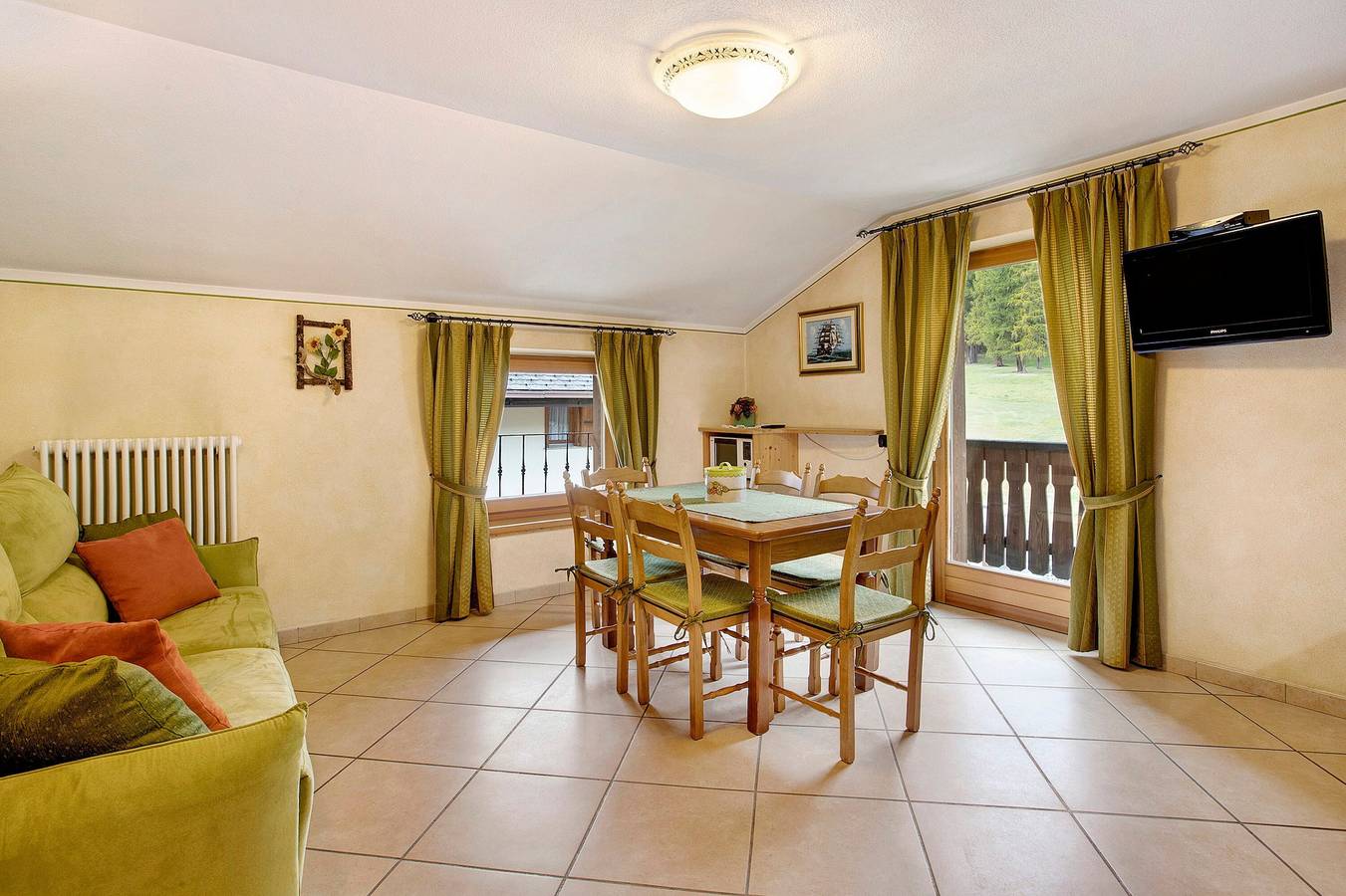 Ganze Wohnung, Ferienwohnung Palipert Baita Aris mit Bergblick, Balkon und Wlan in Livigno (Stadt), Livigno