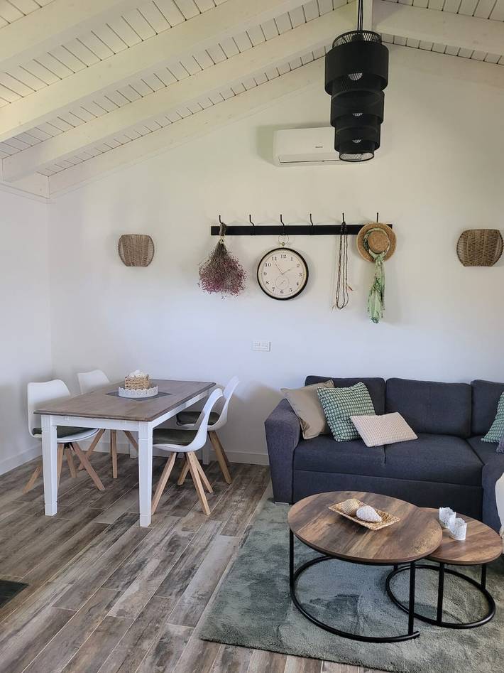 Casa vacanze 'La Casita' con piscina in comune, Wi-Fi e aria condizionata in Chiclana de la Frontera, Costa de la Luz