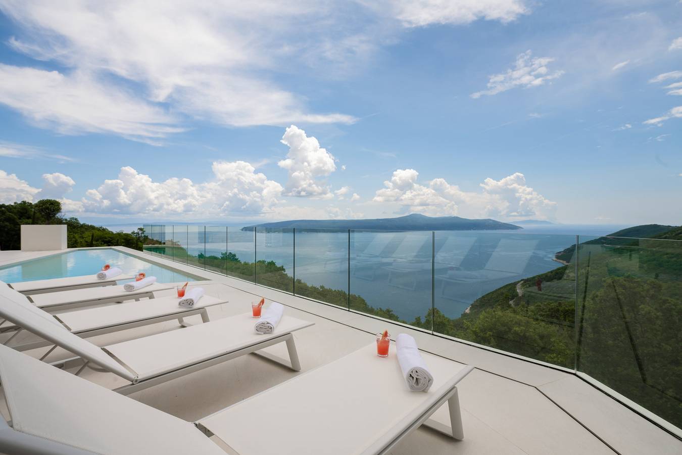 Luxusvilla Oceanic Abstraction mit Pool in Mošćenice, Moscenicka Draga