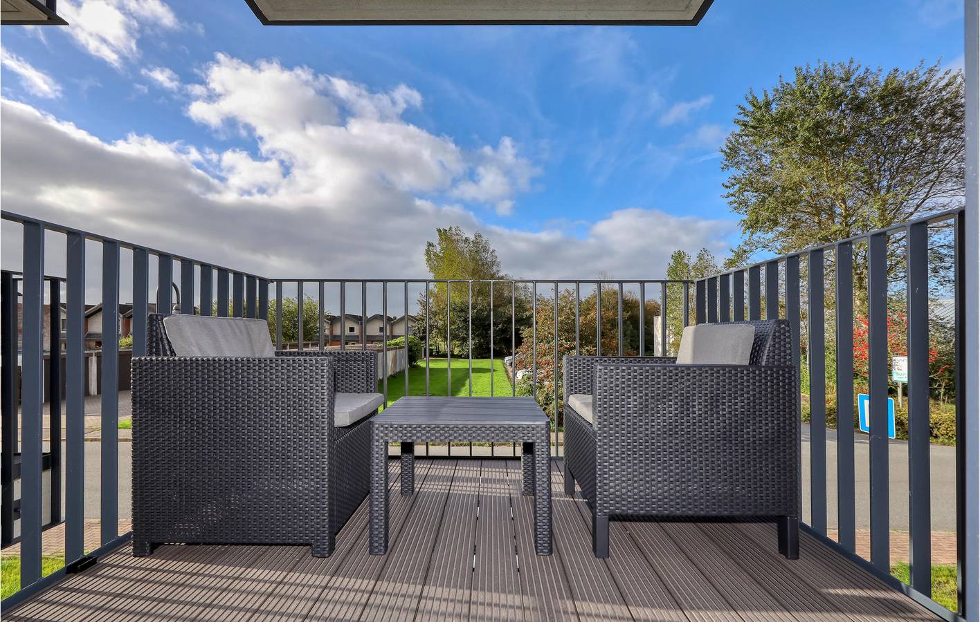 Ganze Ferienwohnung, Gemütliche 71qm Wohnung - Strand 2km - Terrasse & Wi-Fi in Nordstrand (Gemeinde), Nordstrand