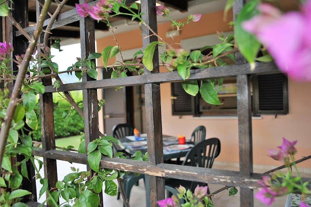 Villa Barbie between Terracina and Sperlonga, 400 mt from beach in Sperlonga, Latina Province