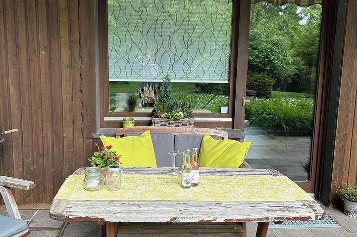 Ferienwohnung für 2 Personen, mit Garten und Terrasse sowie Whirlpool