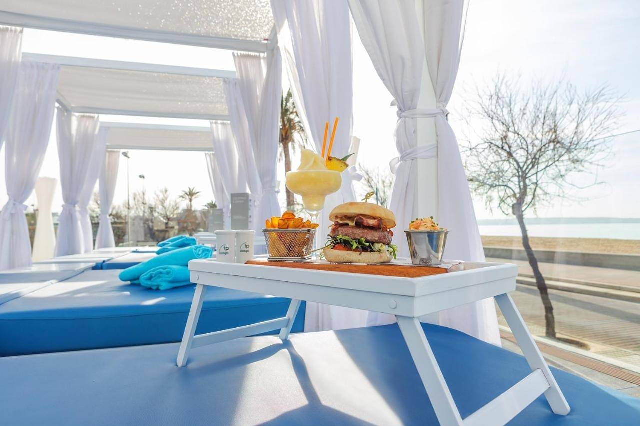 Appart’hôtel pour 10 personnes avec jardin in Can Pastilla, Palma de Majorque