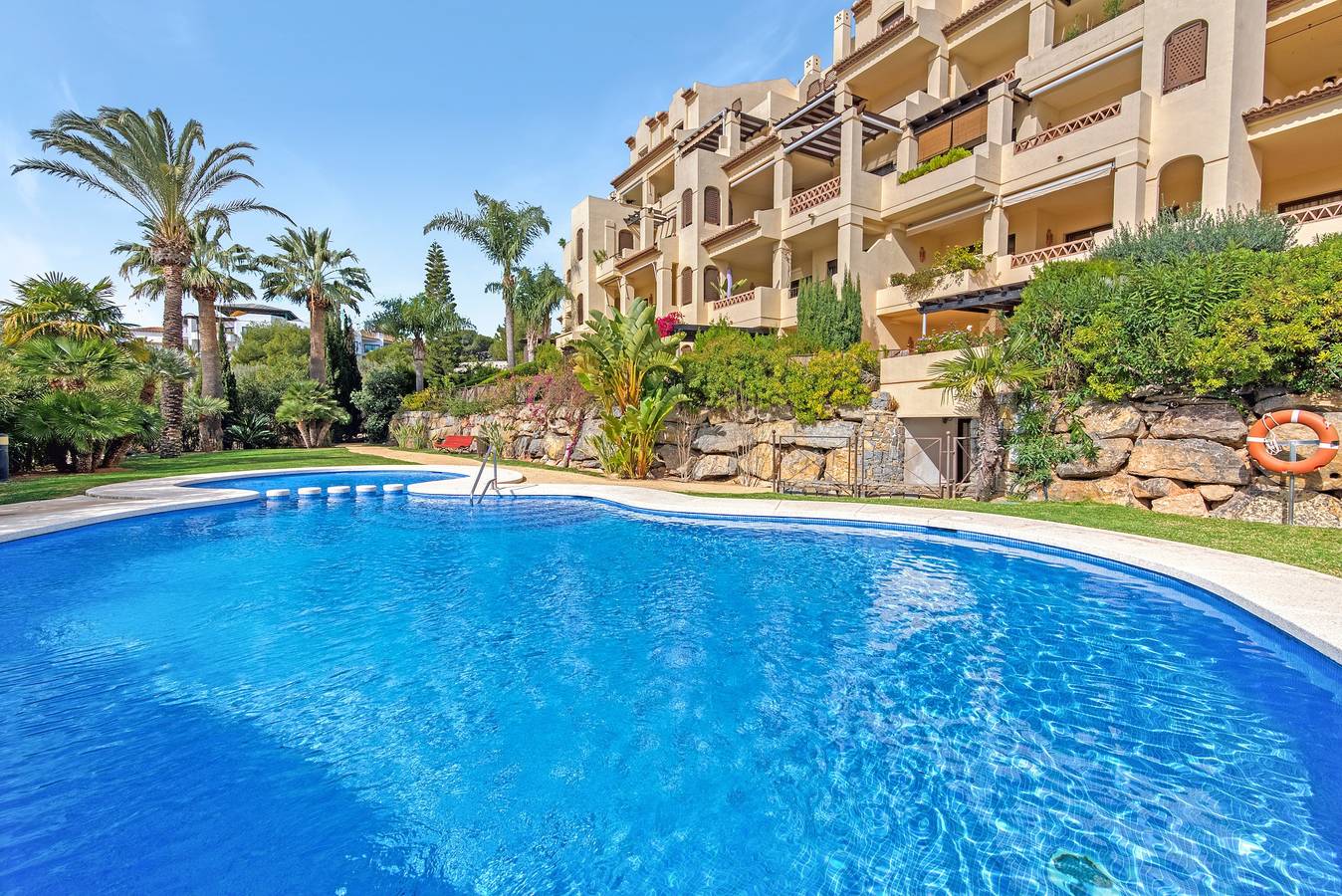 Apartamento entero, Apartamento 'Villa Gadea 4-3' con vistas al mar, Wi-Fi y aire acondicionado in Playa de L'Olla, Altea