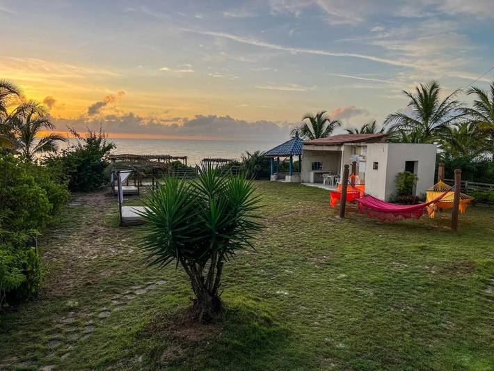 Pousadas para 4 pessoas, com jardim e piscina e ainda terraço and vista, com animais de estimação em Nova Viçosa
