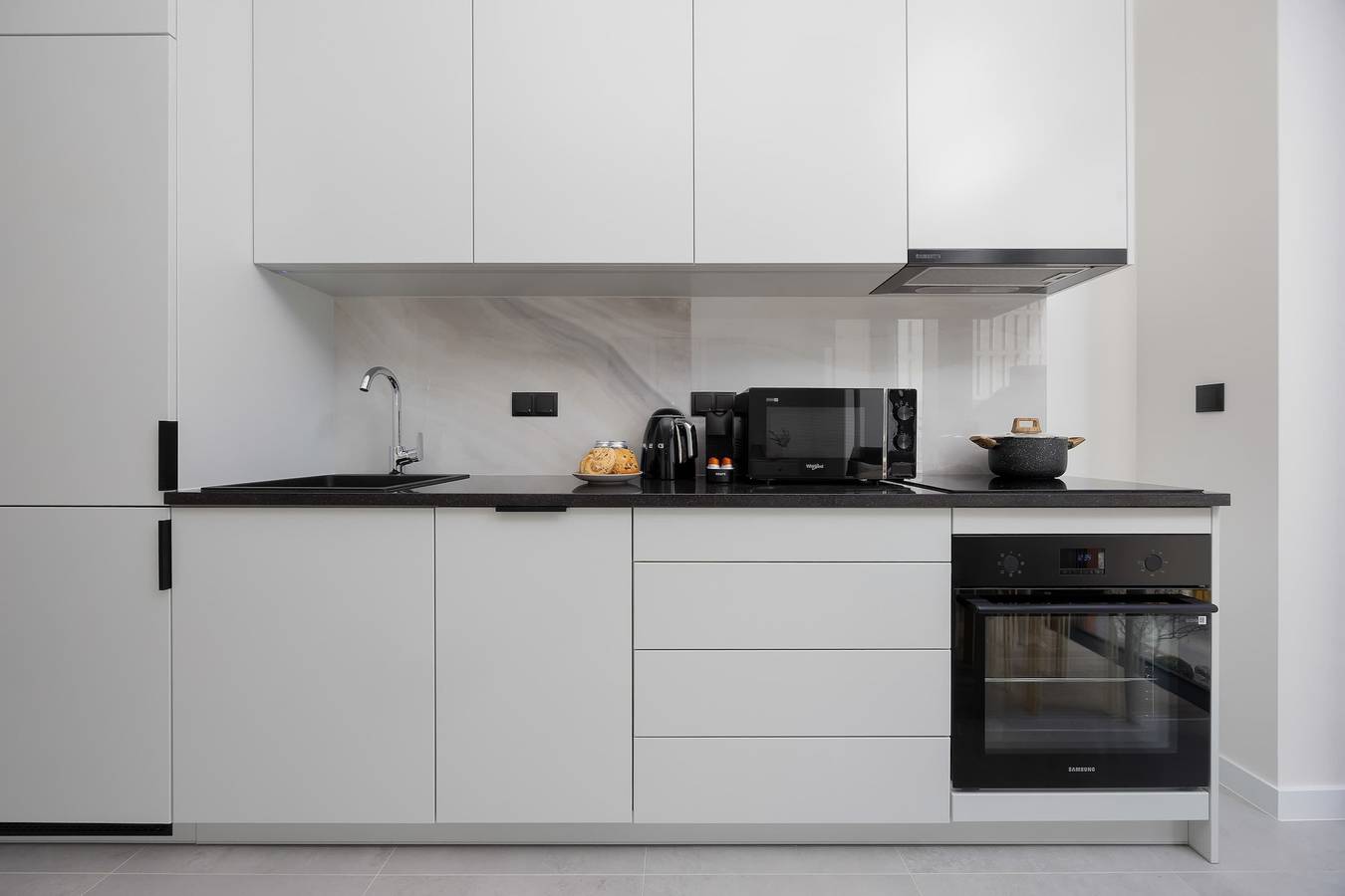 Entire apartment, Prosta 69D Prestigious Studio Parking Ac in Warsaw, Masovia