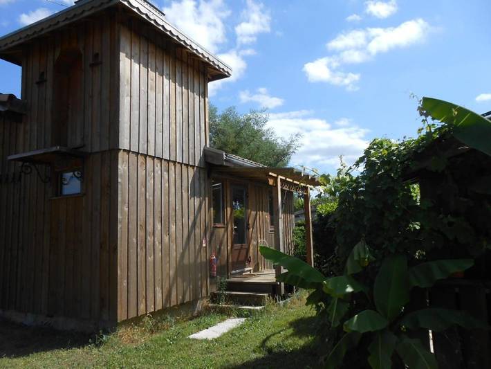 Gîte pour 2 personnes, avec Balcon ainsi que Terrasse et Vue à Saint-Médard-d'Eyrans