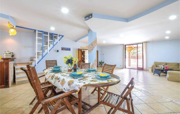 Apartamento con terraza junto a la piscina - 2 km de la playa in Mondragone, Provincia de Caserta