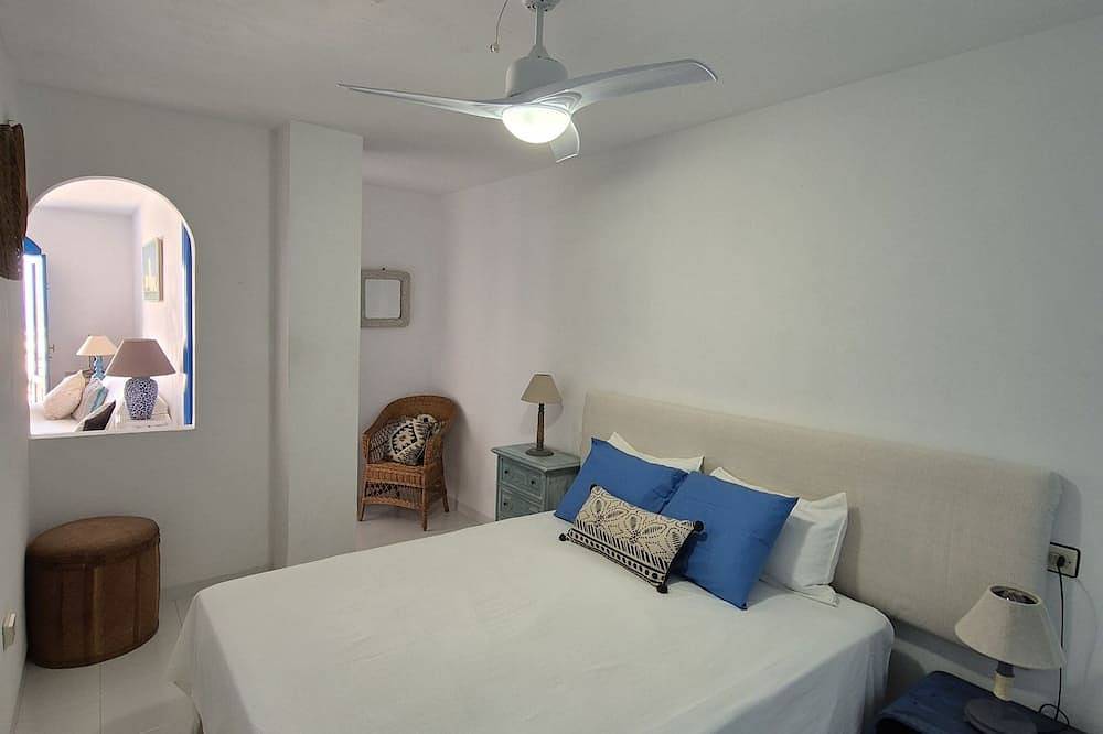 Entire apartment, La Atalaya, Terrace Overlooking The Mediterranean. in Mojácar Pueblo, Mojácar
