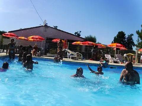 Mobilhome pour 6 Personnes in Saint-Sornin, Région de Rochefort
