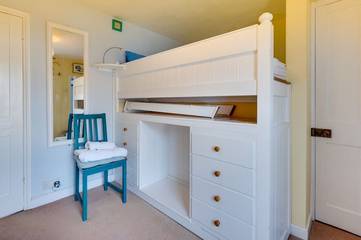 Log Cabin for 3 People in Southwold, Waveney District, Photo 2