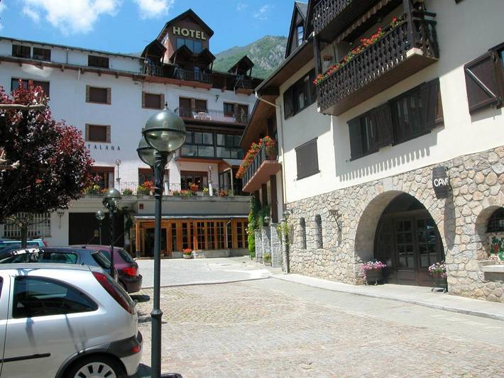 Hôtel pour 2 personnes, avec terrasse et vue à Bossòst - 3