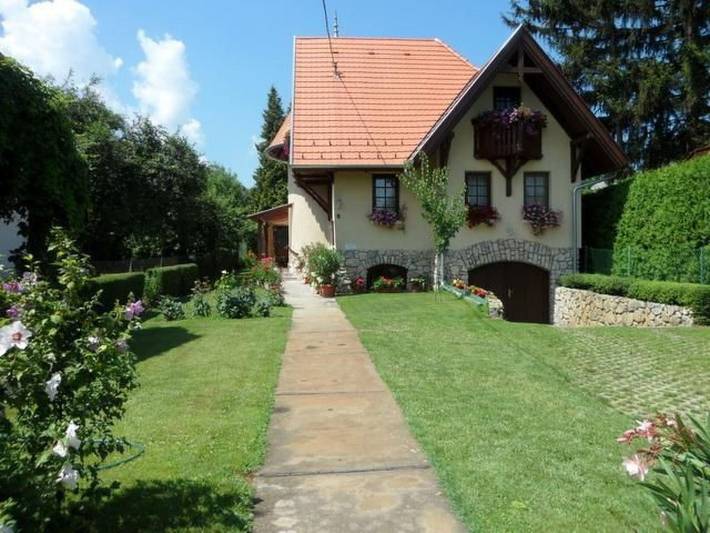 Gîte pour 8 personnes, avec jardin et piscine dans Koroshegy - 2