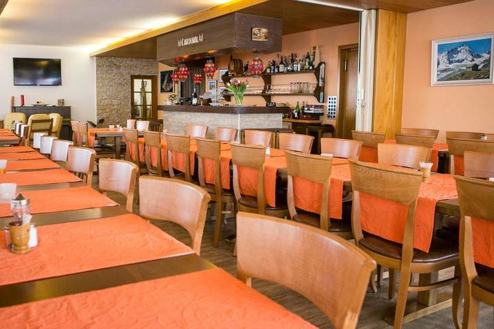 Hôtel pour 2 personnes, avec sauna ainsi que jacuzzi et balcon, adapté aux familles à Täsch - 4