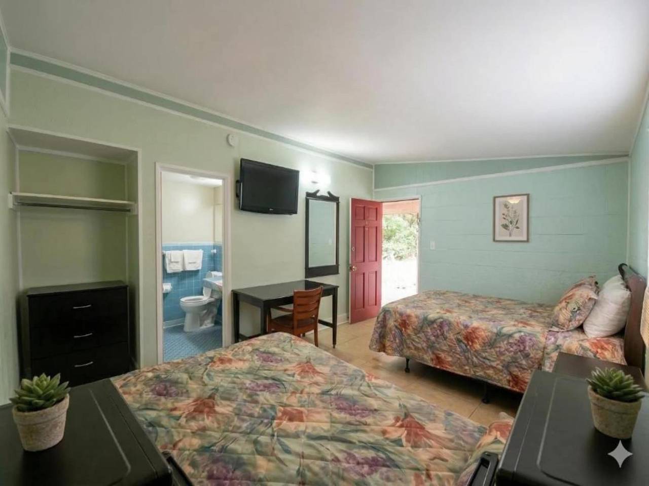 Entire apartment, 1 Queen Bed,2 Full Bed|Smk in Mobile (AL), Mobile Bay