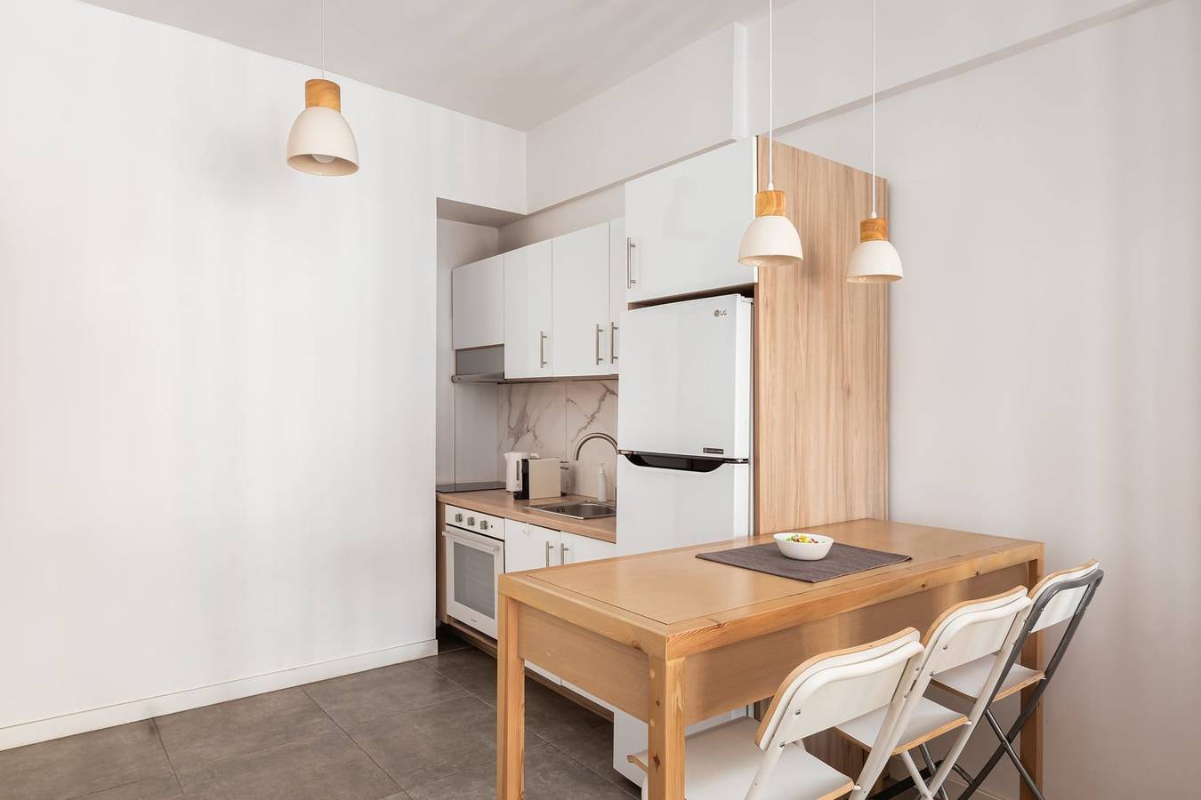 Incredible Athens Apartment | 1 Bedroom | Apartment Bach | Nestled in the Heart of Athens | Furnished  Balcony | Athina | Acropolis in Sezione centrale di Atene, Atene