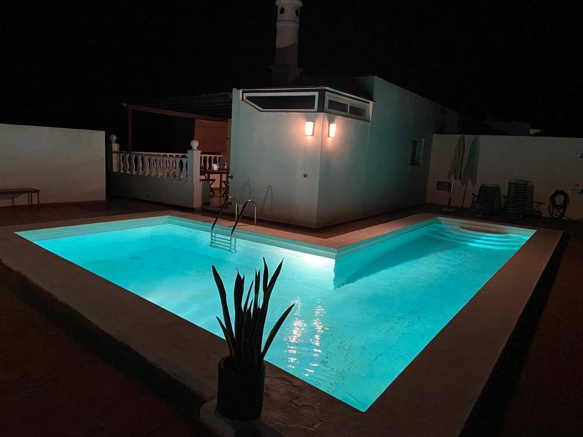 Villa in Conil, Tías