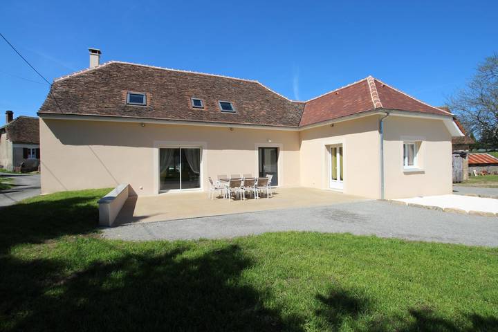Gîte pour 6 personnes, avec jardin et terrasse, animaux acceptés à Château-Chervix - 3