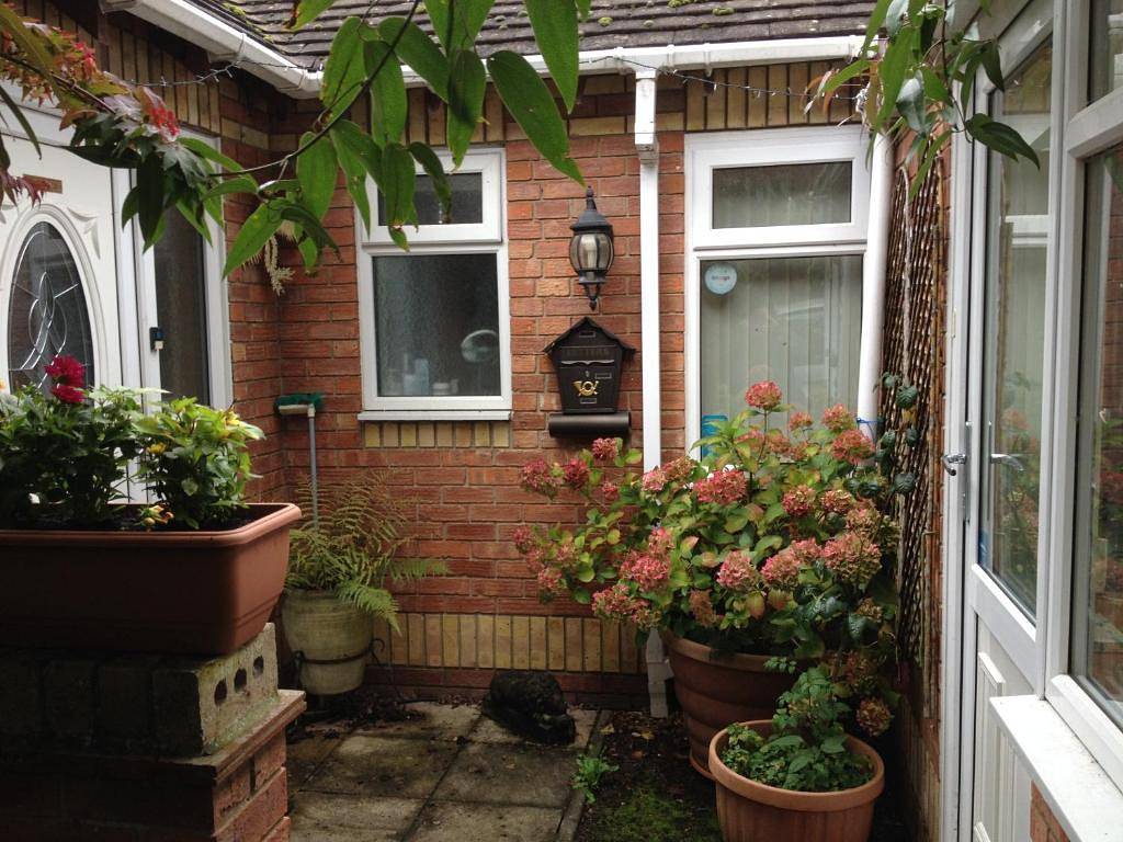 Ganze Wohnung, Das Nebengebäude — Gastgärten in Milton Keynes, Südostengland