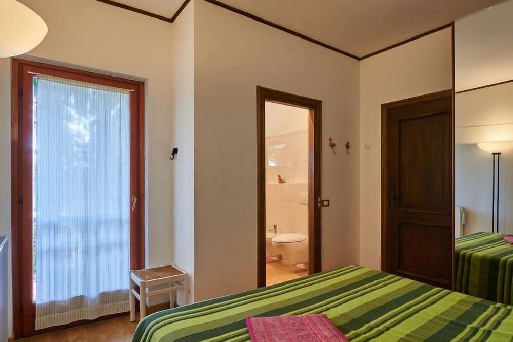 Geheel appartement, Hermitage by Interhome in Porto Valtravaglia, Lago Maggiore (Lombardy)
