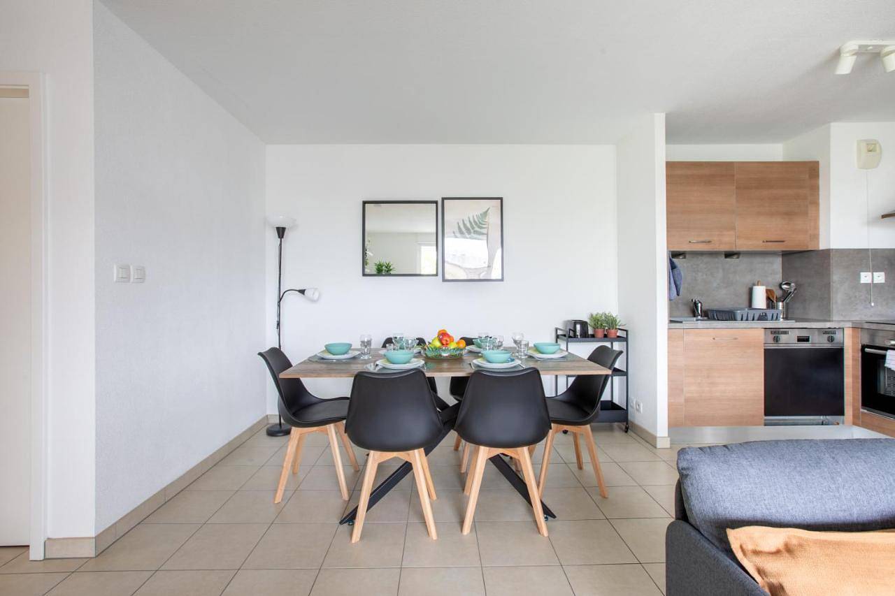 Appartement entier, Two-Bedroom Apartment with Balcony in Saint-Louis, Région de Mulhouse