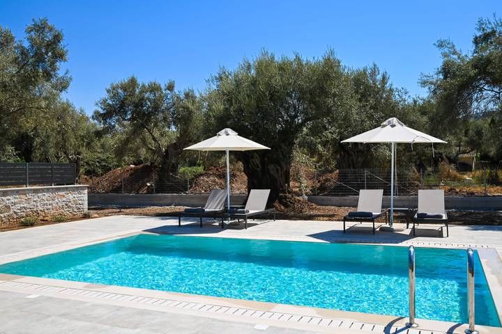 Villa für 4 Personen, mit Pool - 1