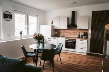 Ferienwohnung für 4 Personen, mit Terrasse und Ausblick in Reil