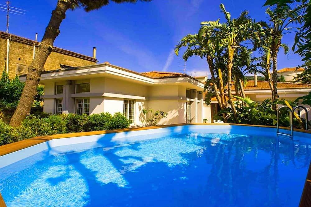 Villa With Pool for 10 People in Sorrento, Tyrrhenian Coast Campania