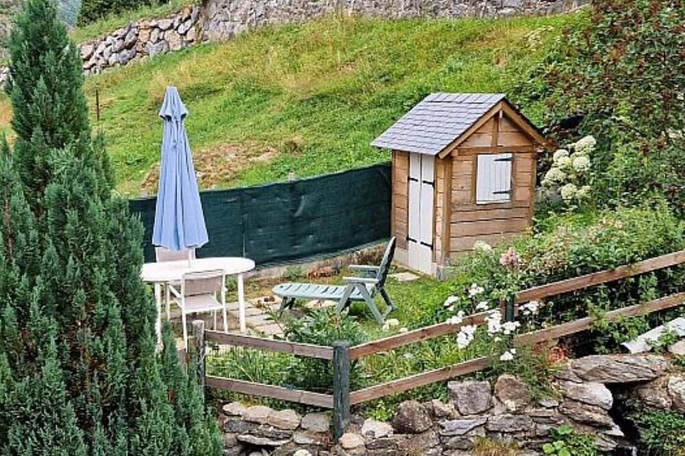 House + studio + garden in the heart of Gavarnie 6 pers in Gavarnie, Pyrenees National Park