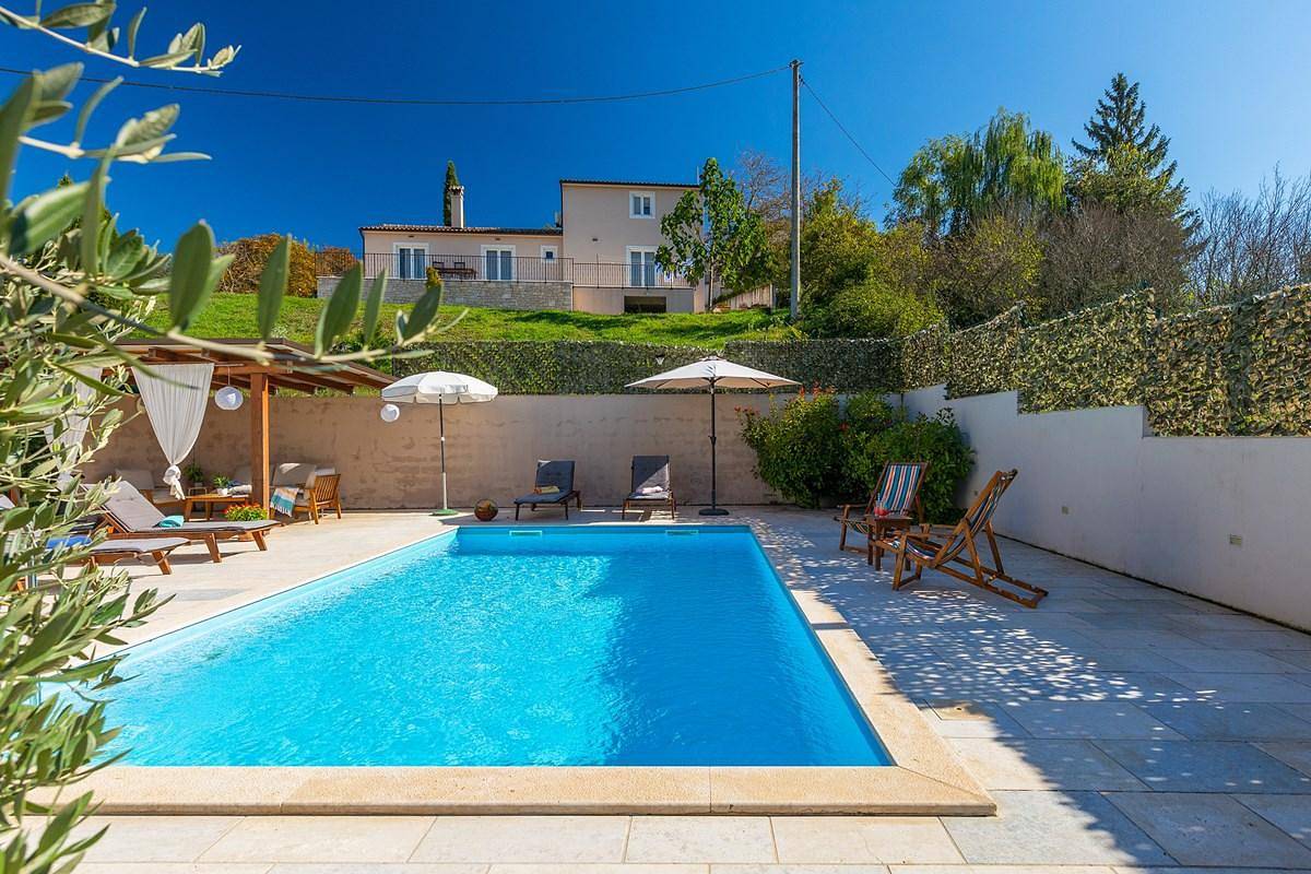 Maison de vacances pour 6 personnes avec terrasse in Beram, Pazin