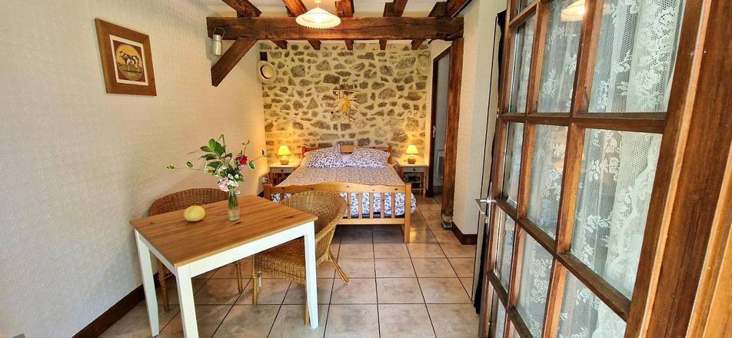 Chambre d’hôte pour 2 personnes, avec jardin et bassin pour enfant ainsi que piscine et vue, animaux acceptés dans la Creuse - 4